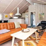 Comfortable With Large Grounds - By Traum
