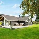 Comfortable With Large Grounds - By Traum * Fjellerup