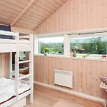 Vakantiehuis Comfortable With Large Grounds - By Traum *