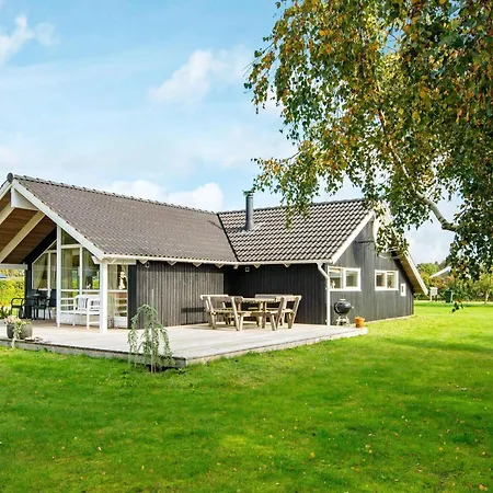 Comfortable With Large Grounds * Fjellerup