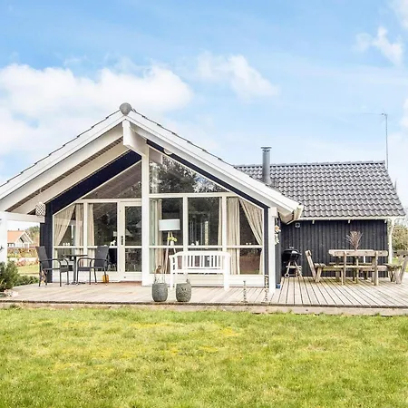 Comfortable With Large Grounds - By Traum Vakantiehuis